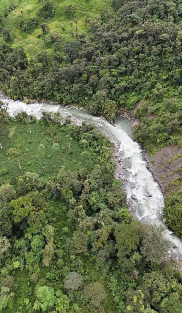 Gran oportunidad en Morona Santiago  Finca de 55 hectáreas en venta, ubicada en la vía Riobamba, a solo 15 minutos de Macas y 2h30 de Riobamba