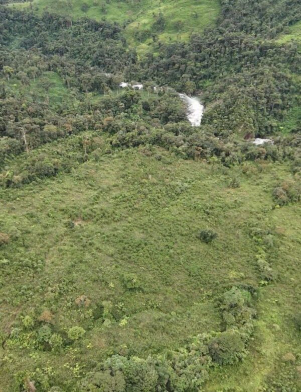 Gran oportunidad en Morona Santiago  Finca de 55 hectáreas en venta, ubicada en la vía Riobamba, a solo 15 minutos de Macas y 2h30 de Riobamba