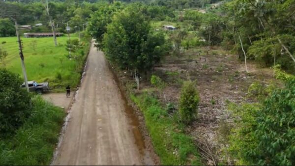 Lote de 1400 m2 esquinero en Sucúa